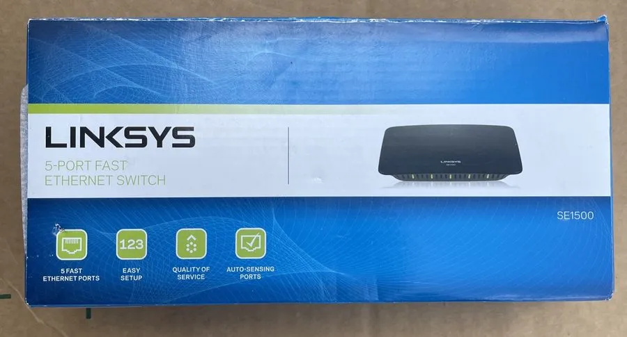 Коммутатор Linksys SE1500 5-Port Fast Ethernet Switch Desktop Network Hub
