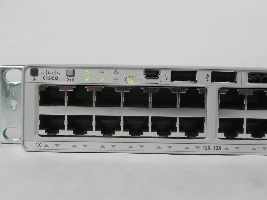 Коммутатор Cisco C9200-48T-E 48-Port Gigabit Ethernet Switch