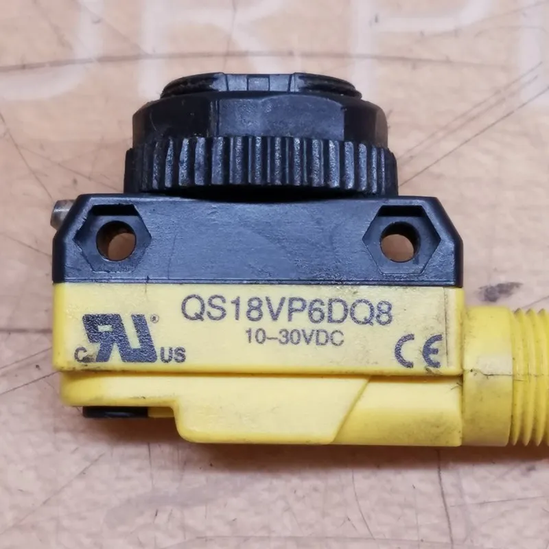 Фотоэлектрический датчик BANNER QS18VP6DQ8 All Purpose Photoelectric Sensor 10-3