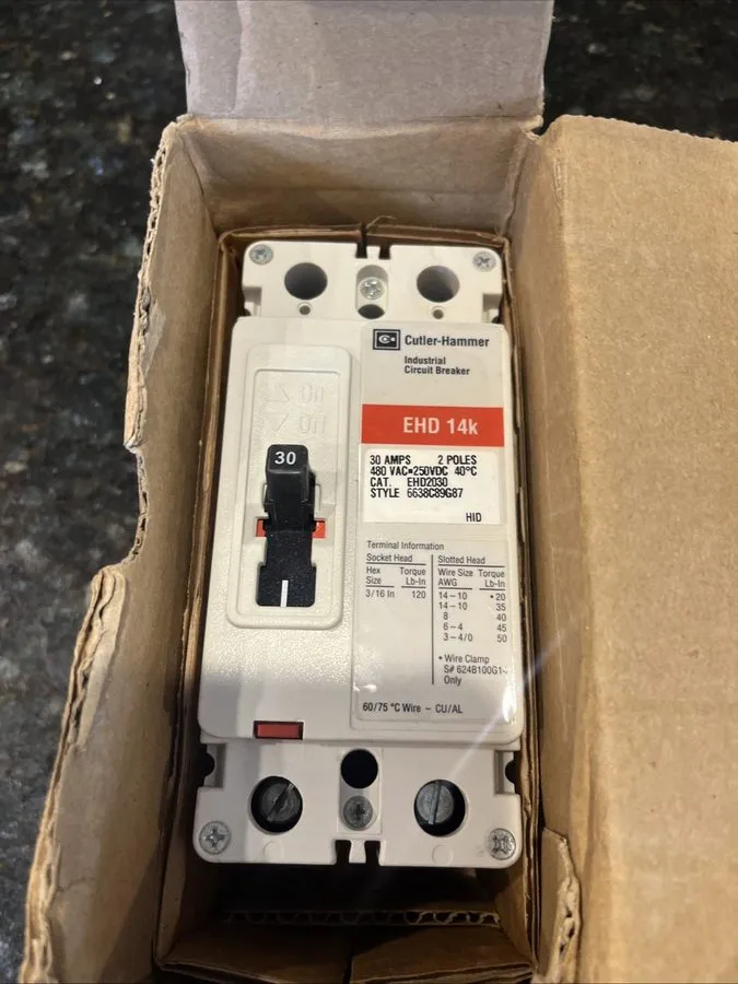Автоматический выключатель Eaton Cutler Hammer EHD 2 pole 30 amp 480v EHD2030 Ci