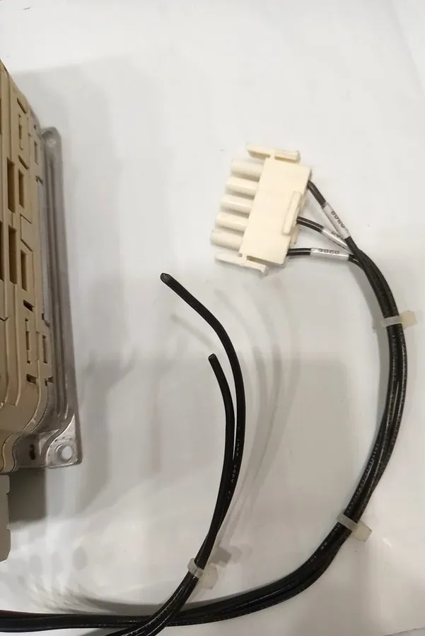Частотный преобразователь Yaskawa CIMR-VU4A0002FAA V1000 AC Drive REV C 380-480V