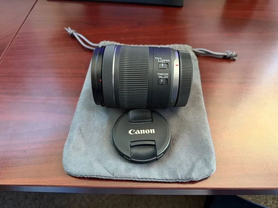 Объектив Canon EOS RP 26.2MP Mirrorless Camera w/ RF 24-105mm f/4-7.1 IS Black