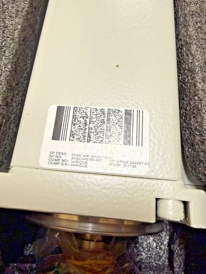 Робот 3HAC043166-005 ABB Robot IRB4600 One axis motor — фото лота 1