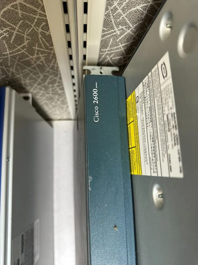 Маршрутизатор Cisco 2620 100 Mbps 10/100 Wireless Router (CISCO2620)