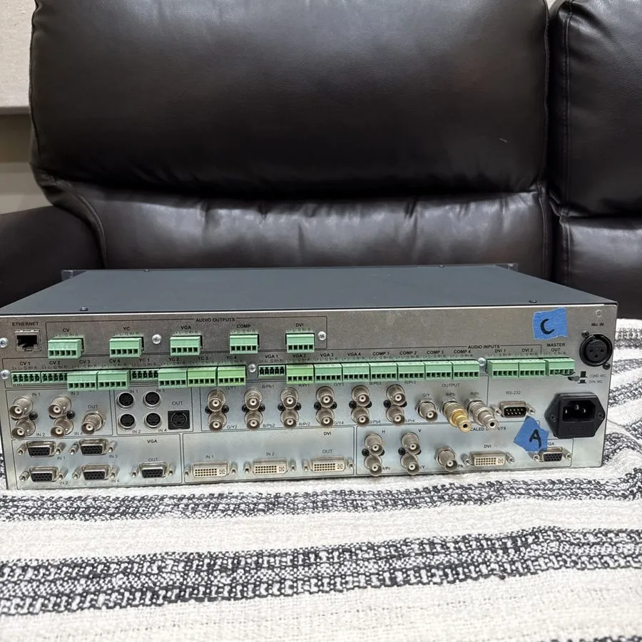 Видеокоммутатор KRAMER VP-725DSA DIGITAL PRESENTATION SWITCHER/SCALER — фото лота 2