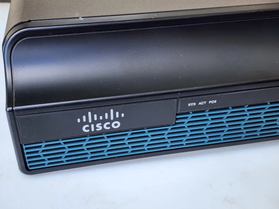Маршрутизатор Cisco 1941/K9 2-Port 1900 Series Integrated Gigabit Security Route