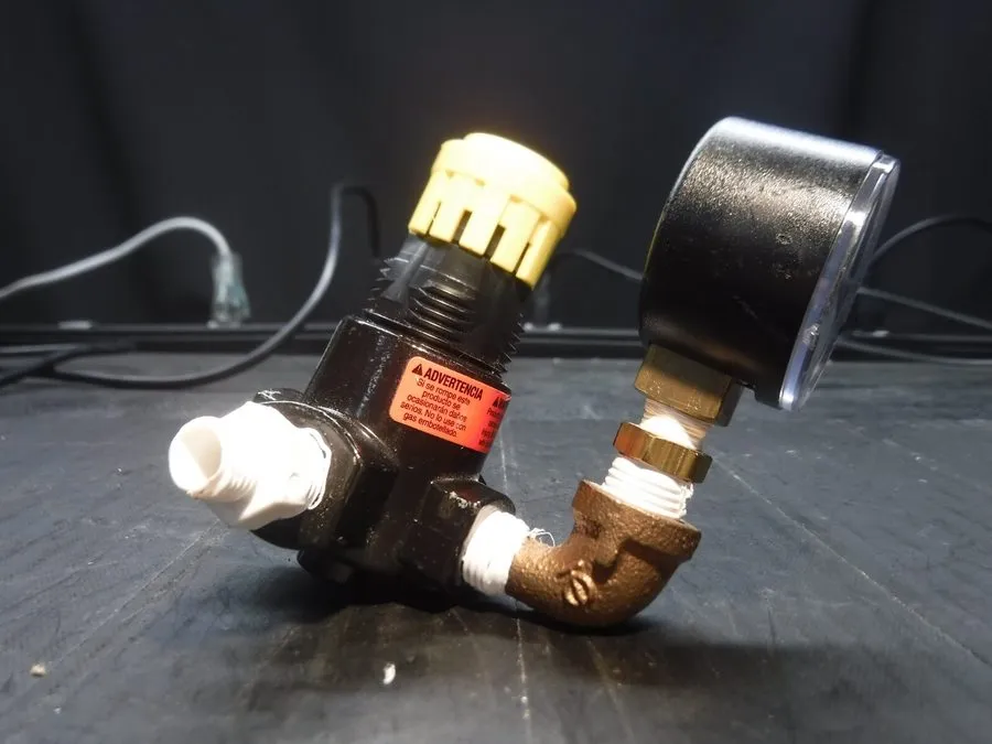 Регулятор давления PARKER PNEUMATIC REGULATOR M/N: 15R110FB 1/4 IN. NPT PORTS 25