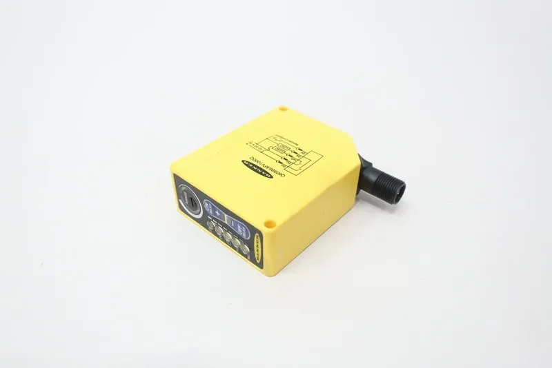 Фотоэлектрический датчик Banner Q60BB6AFV1000Q Photoelectric Sensor 10-30 VDC