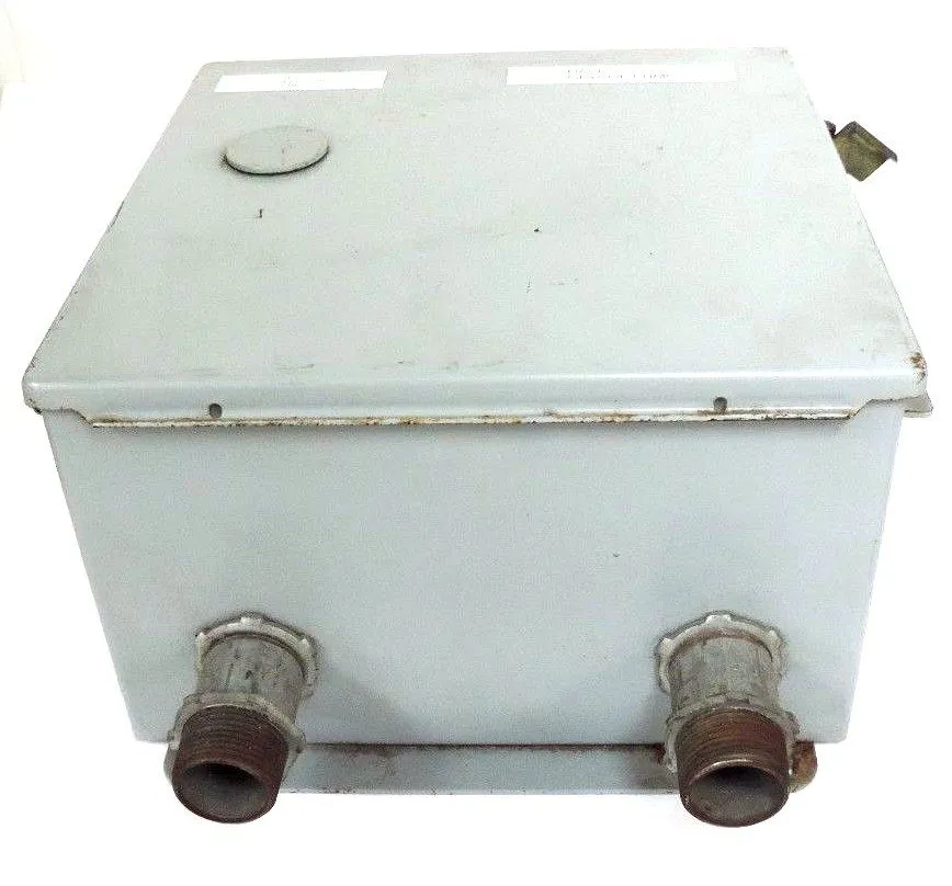 Монтажный шкаф HOFFMAN A-10106CH ENCLOSURE JIC BOX TYPE 12 10X10X6