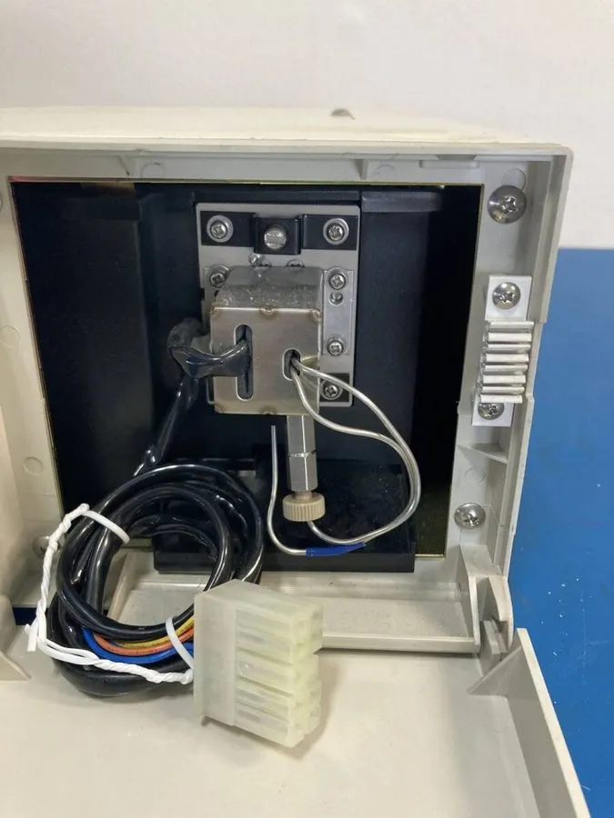 Хроматограф Shimadzu SPD-10AV VP HPLC System UV VIS Detector Agilent Waters HP — фото лота 4