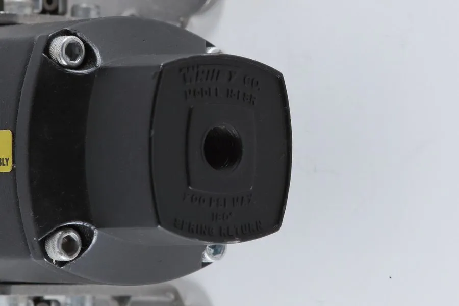 Клапан SWAGELOK 1/8" 316SS 40 Series M-41XS2 3 Way Ball Valve IN MONEL WHITEY