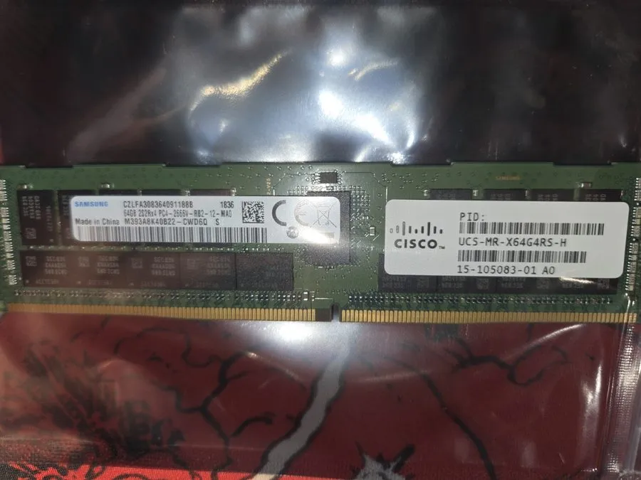 Модуль памяти Cisco UCS-MR-X64G4RS-H 64GB DDR4-2666 PC4-21300 ECC TSV-RDIMM Serv — фото лота 1