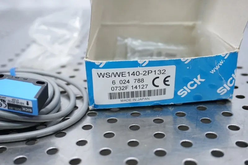 Фотоэлектрический датчик SICK MODEL WS140-2D132 PHOTOELECTRIC SENSOR 6024788