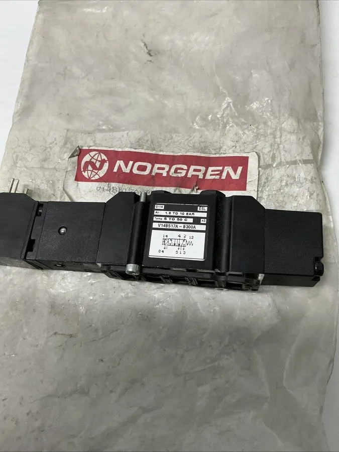 Электромагнитный клапан Norgren V14B517A-B300A Pneumatic Solenoid Valve. X-947 — фото лота 1