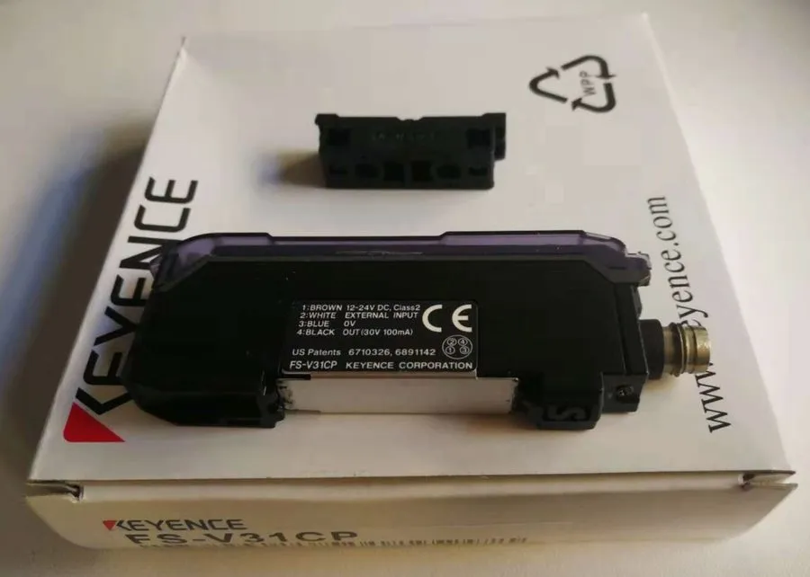 Датчик Keyence FS-V31CP Fiber Optic Sensor Amplifier