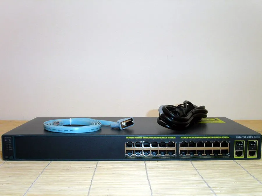 Коммутатор CISCO CATALYST 2960 SERIES 24-PORT SWITCH 100-240 VAC WS-C2960-24TC-L