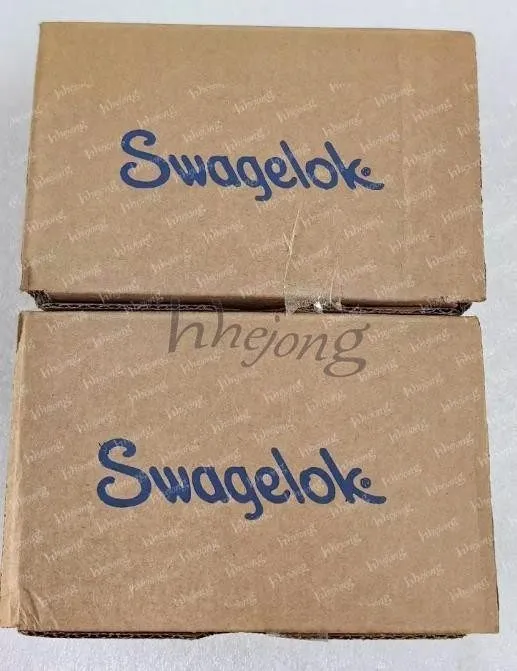 Клапан SWAGELOK SS-4R3A5 724808001 Gauge Filter Valve Manifold