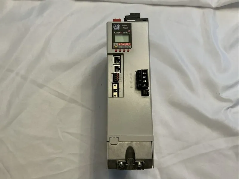 Сервопривод ALLEN BRADLEY 2198-H070-ERS KINETIX 5500 SERVO 2198 H070 ERS AB — фото лота 1