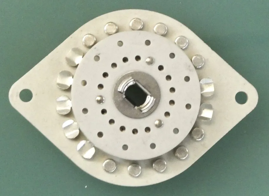 Коммутатор Band switch rear wafer requires good skill для Ameritron AL82 AL1200  — фото лота 1