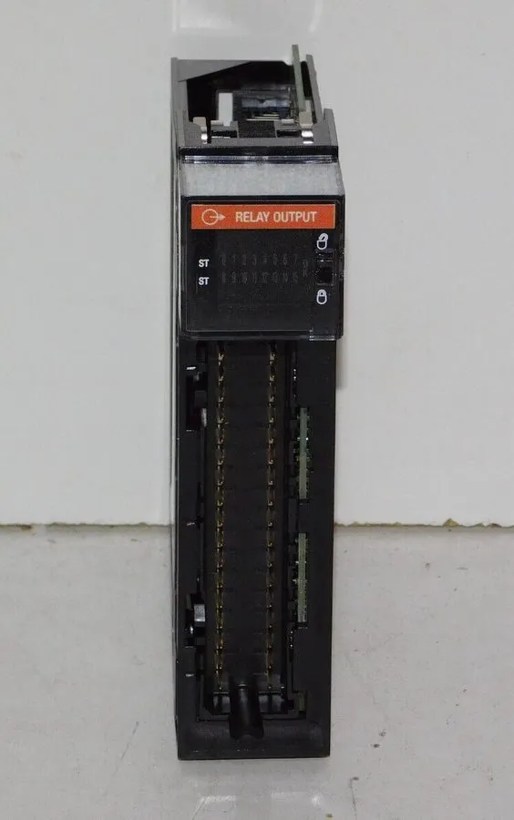 Модуль ввода-вывода ALLEN BRADLEY 1756-OW16IK /A CONTROLLOGIX 16-PT OUTPUT RELAY