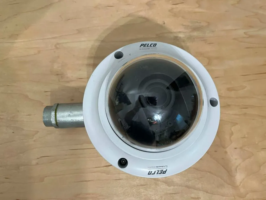 Камера Pelco Sarix IMP Series Environmental Mini Dome Camera IMP1110-1E