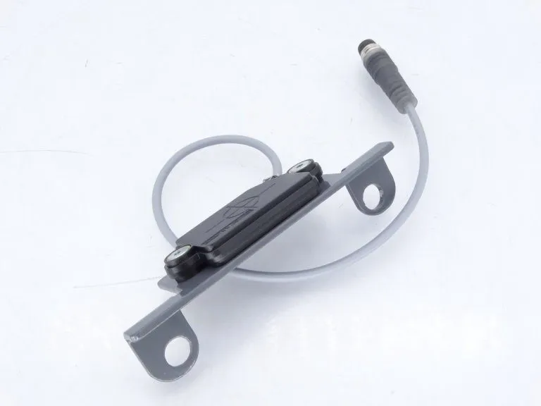 Датчик приближения Baumer CFDK 25G1125/KS35LN4 Proximity Capacitive Sensor