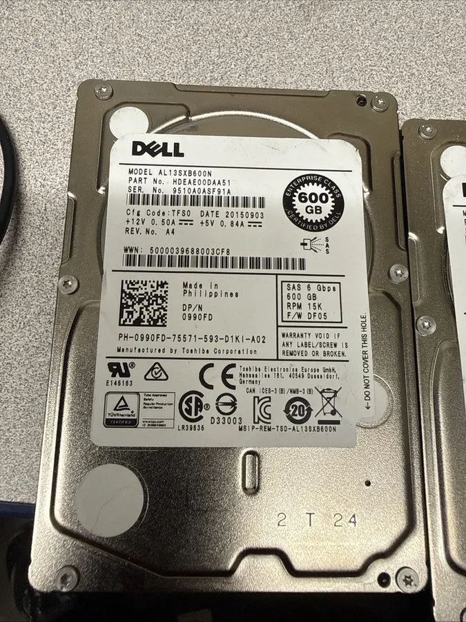 Жёсткий диск HP Toshiba 600GB 2.5" 6G 10K SAS HDD Hard Drive EG0600FCSPL AL13SEB