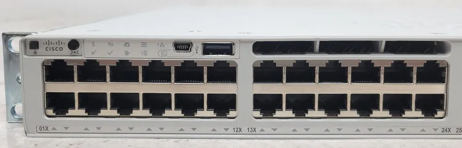 Коммутатор Cisco Catalyst C9300-48P 48-Port PoE+ Managed Network Switch — фото лота 1