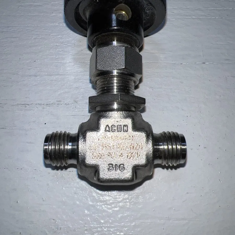 Клапан PC X Swagelok SS-1RS4 SS Integral Bonnet Needle Valve, UK#350