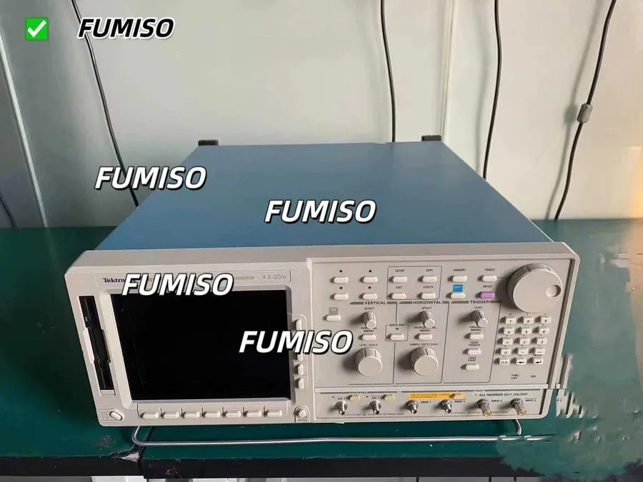 Генератор сигналов Tektronix AWG710B 2.1GHZ/4.2GS/s Arbitrary Waveform Generator