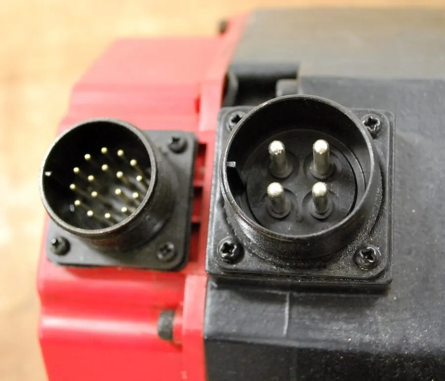 Серводвигатель Fanuc A06B-0142-B075 AC Servo Motor a12/2000 2.1kW 186V 2000rpm 7