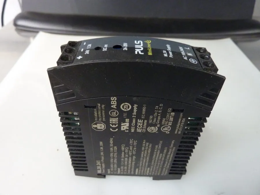 Блок питания PULS ML30.241 DC Power Supply IN 100-240Vac OUT 24-28Vdc 30W 1.3A D — фото лота 2
