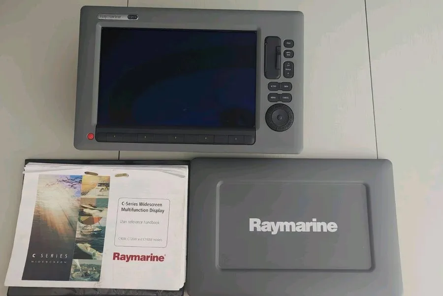 Картплоттер Raymarine C120W E62113 12" MFD FishFinder Radar GPS Chartplotter Dis — фото лота 1
