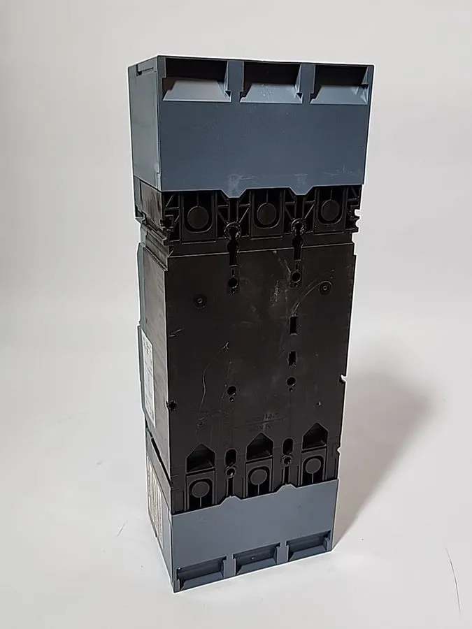 Автоматический выключатель SIEMENS 3VA5460-5EC31-0AA0 MOLDED CASE CIRCUIT BREAKE — фото лота 1