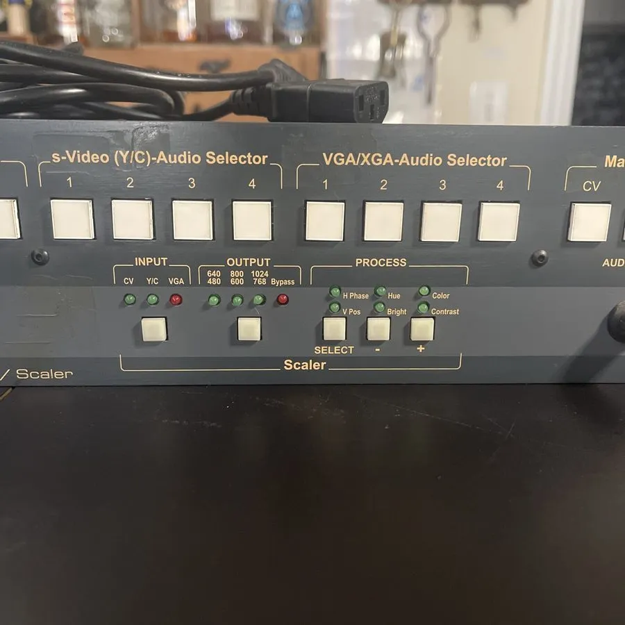 Видеокоммутатор KRAMER VP-25XL PRESENTATION SWITCHER/SCALER WITH IR REMOTE IT-50 — фото лота 2