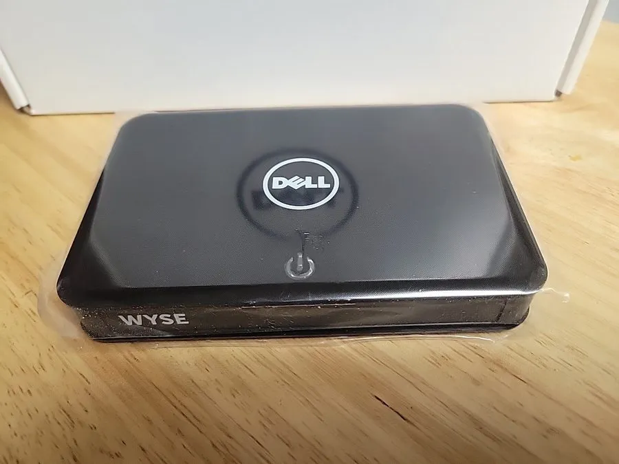 Сервер Dell Wyse 1010 Zero Client OS: Windows Multipoint Server RJ45 With Adapte — фото лота 1