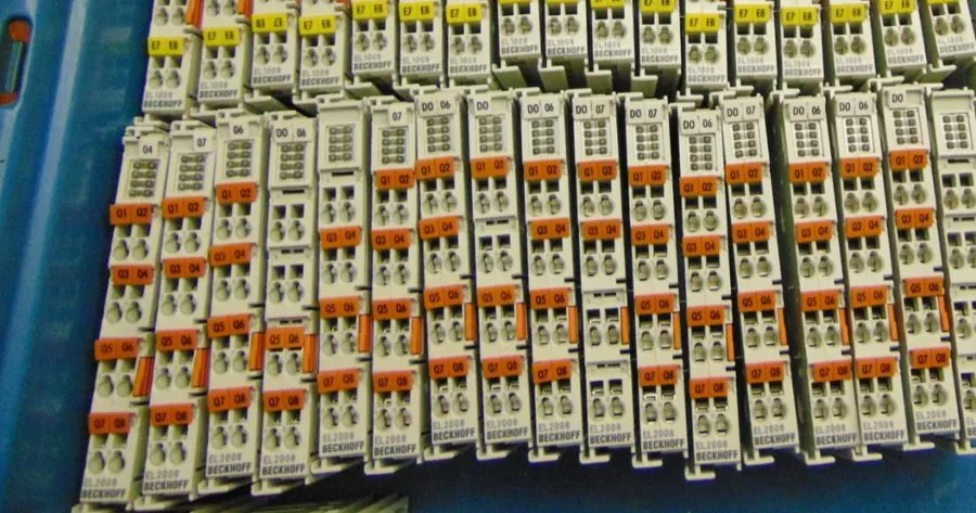Модуль ввода-вывода EL2008-0000 BECKHOFF EtherCAT Terminal 8-channel digital out