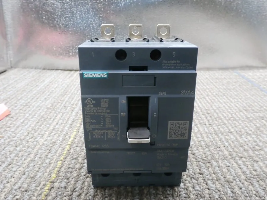 Автоматический выключатель Siemens 3VA4130-4ED34-0AA0 30 Amp, 3 Pole, 480 Volt B