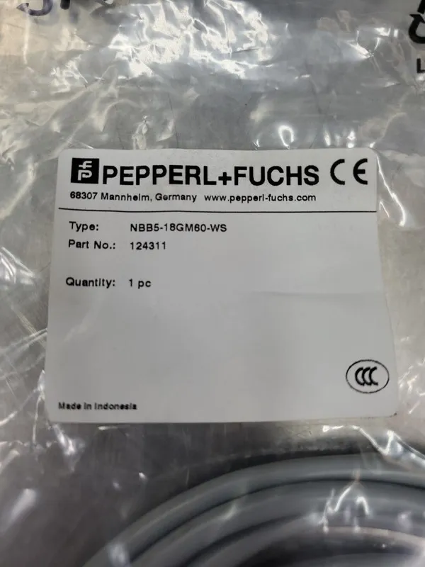 Датчик приближения Pepperl+ Fuchs NBB5-18GM60-WS 250VAC 200mA Proximity Sensor 1