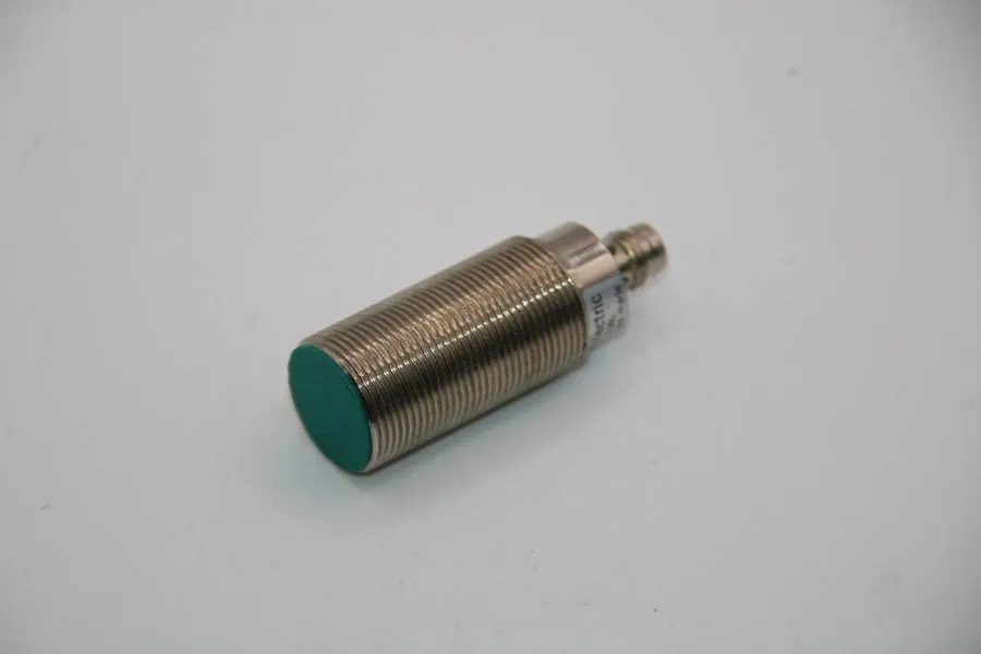 Датчик приближения Baumer Electric Inductive Proximity Sensor IFRM 18P1701/S35L