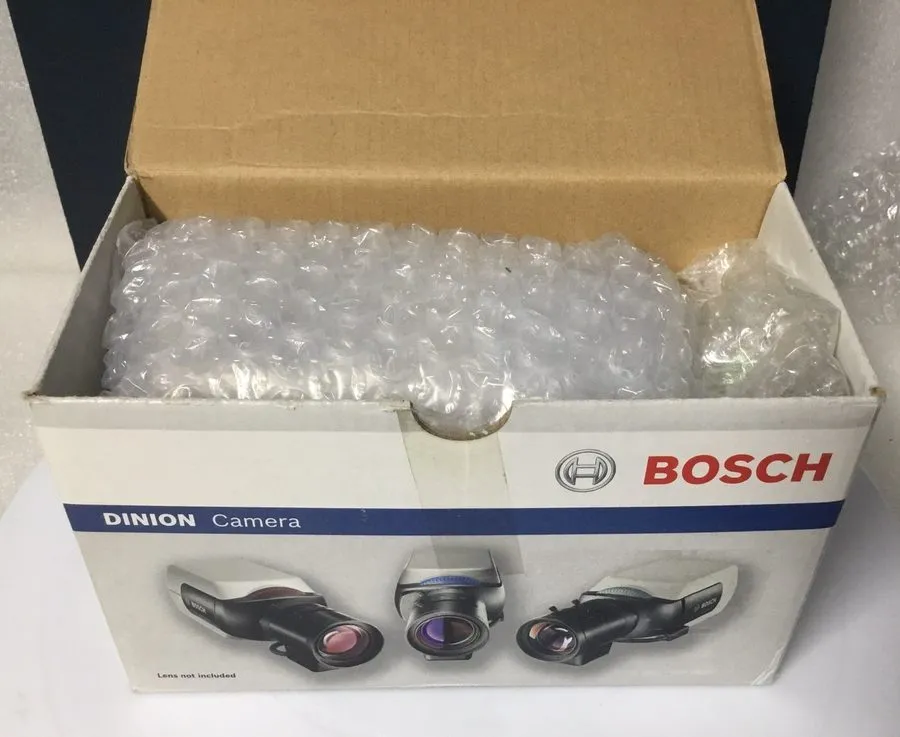 Камера Bosch VBC-4075-C21 DINION 960H Security Color Camera W/ 720TVL 2.8-12mm D — фото лота 1