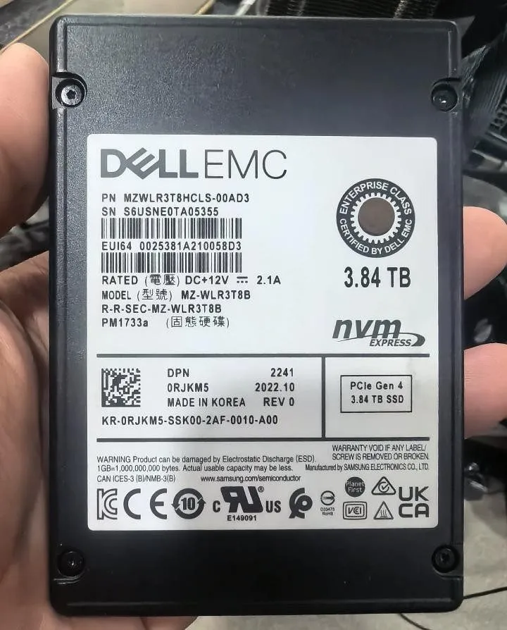 SSD-накопитель Samsung PM1733A 15.36TB DELL SSD 2.5" U.2 NVME PCIe Gen 4 MZWLR15