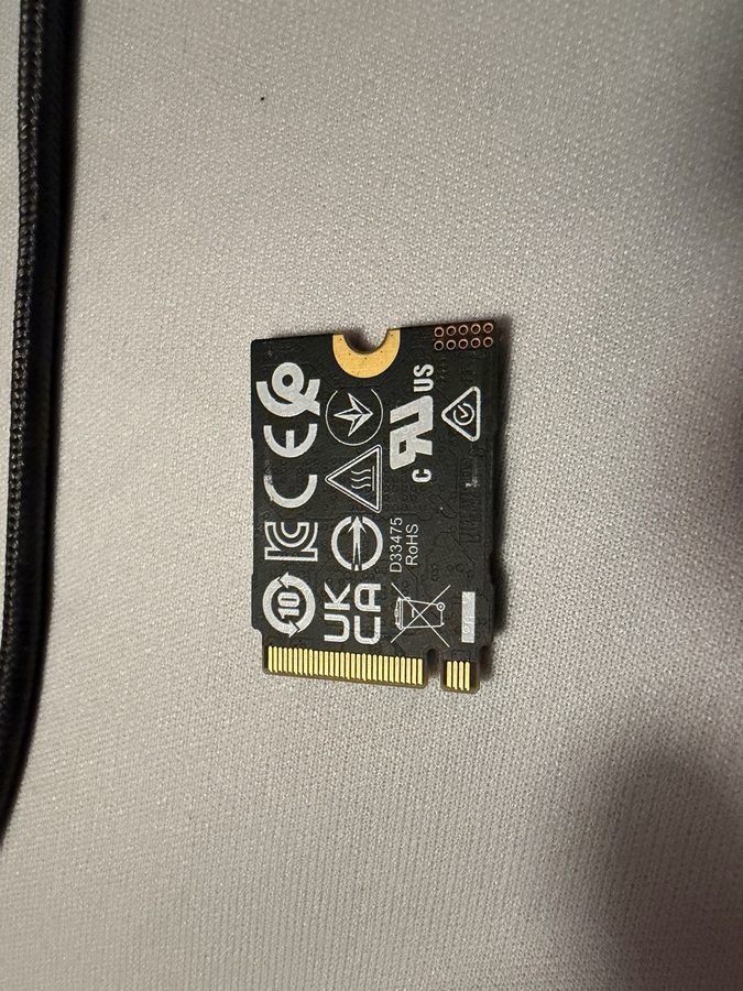 SSD-накопитель Samsung PM991 NVMe 512GB M.2 2280 SSD MZVLQ512HALU-000H1 MZ-VLQ51