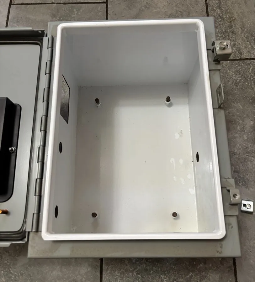 Монтажный шкаф Hoffman A-161210LP 16" x 12" x 10" Electrical Enclosure