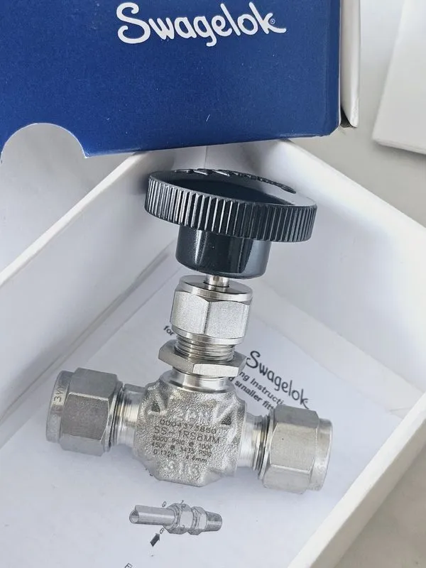 Клапан Swagelok SS-1RS8MM Metering valve — фото лота 4