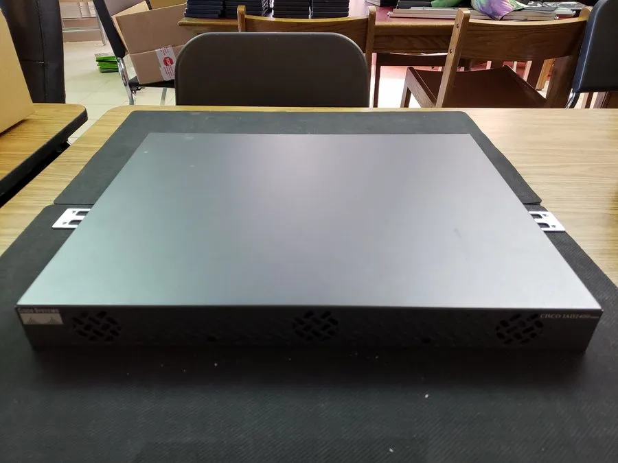 Маршрутизатор Cisco Systems IAD2400 Series Integrated Access Device Router — фото лота 1