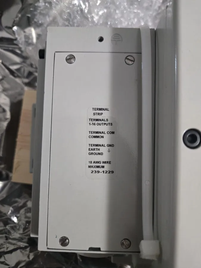 Пневмооборудование AVENTICS PART 239-1229 SOLENOID MODEL: 353BA421KN00030/ AV35A — фото лота 2