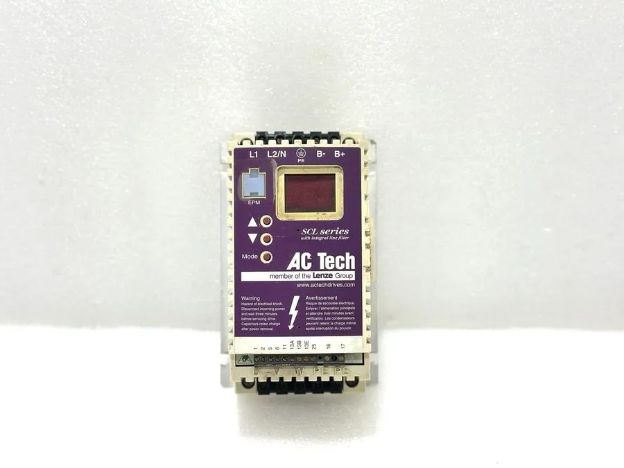 Электропривод LENZE AC TECH SL205S 0.37KW 208/240V 1 PH VARIABLE FREQUNECY DRIVE