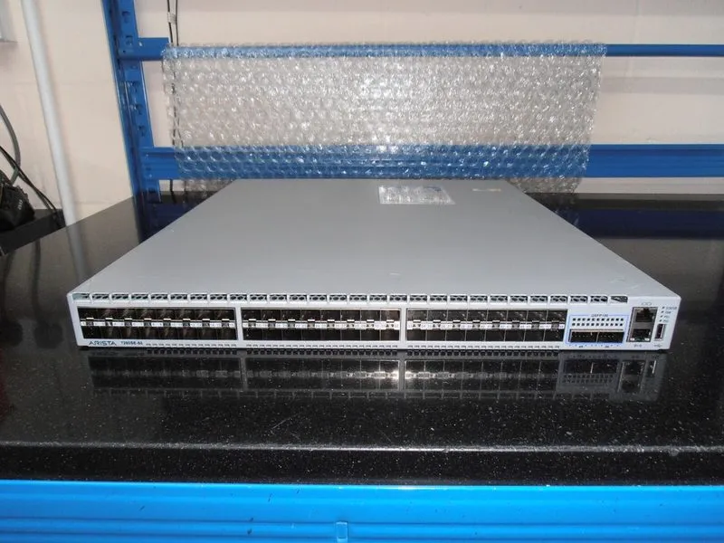 Коммутатор Arista DCS-7280SE-68-F 48x 10GbE SFP+ 2x 100GbE QSFP Switch F-to-R Ai