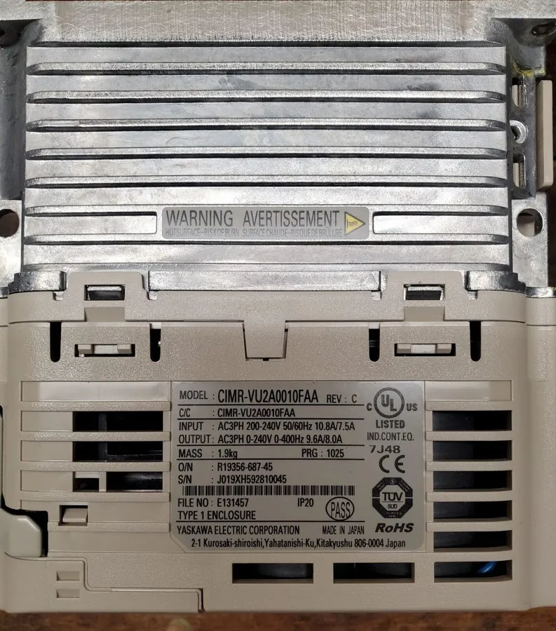 Частотный преобразователь Yaskawa V-1000 series CIMR-VU2A0010FAA. VFD, with manu